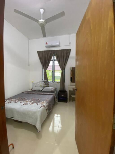 Bedroom 2, Quiet village atmosphere @ Embun Homestay, Langkawi