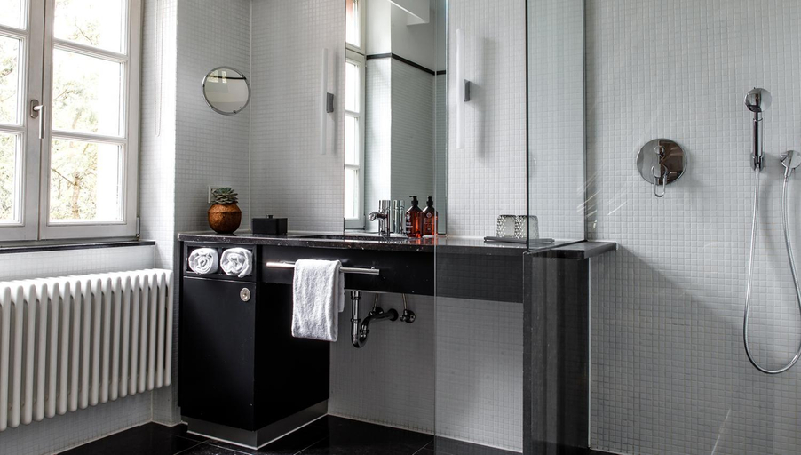 Bathroom 3, Hotel Gerbermuhle, Frankfurt am Main