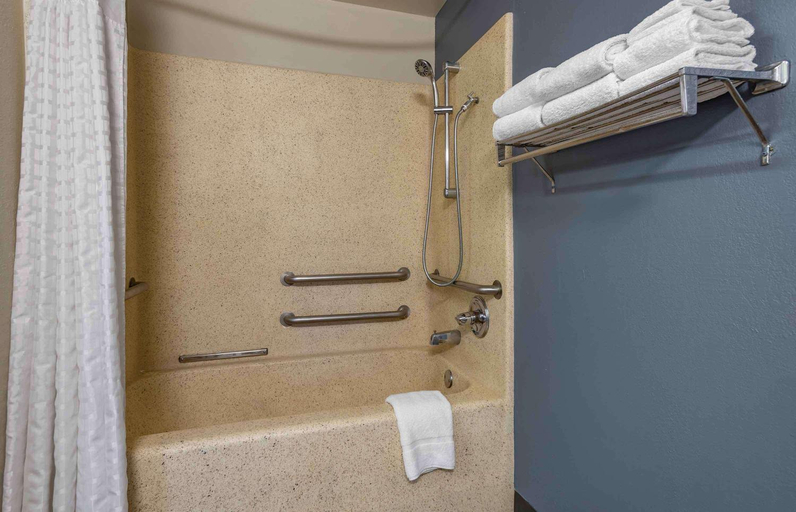 Bathroom 3, Extended Stay America Suites - Edison - Raritan Center, Middlesex