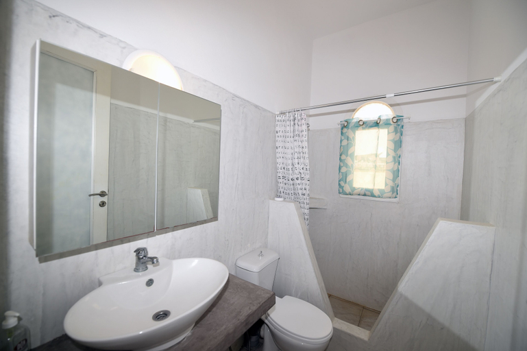 Bathroom 5, Leon Lux Apartments, South Aegean