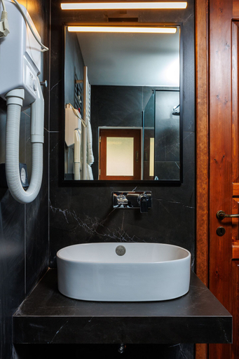 Bathroom 4, The View, Epirus