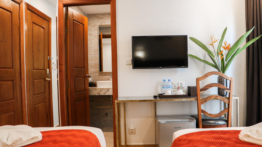 Bedroom 12