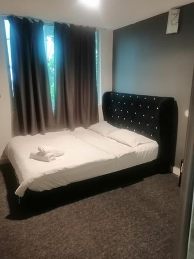 Bedroom, Mikayla Hotel, Port Dickson