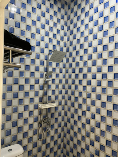 Bathroom 12