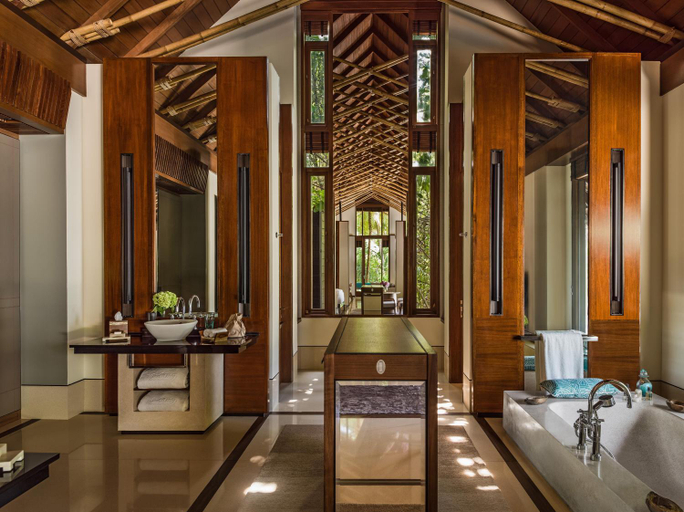 Bathroom 4, One&Only Reethi Rah, Kaafu Atoll