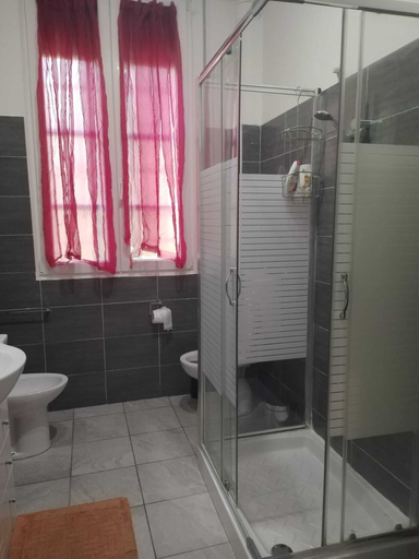 Bathroom 3, La Fenice A.C., Bologna