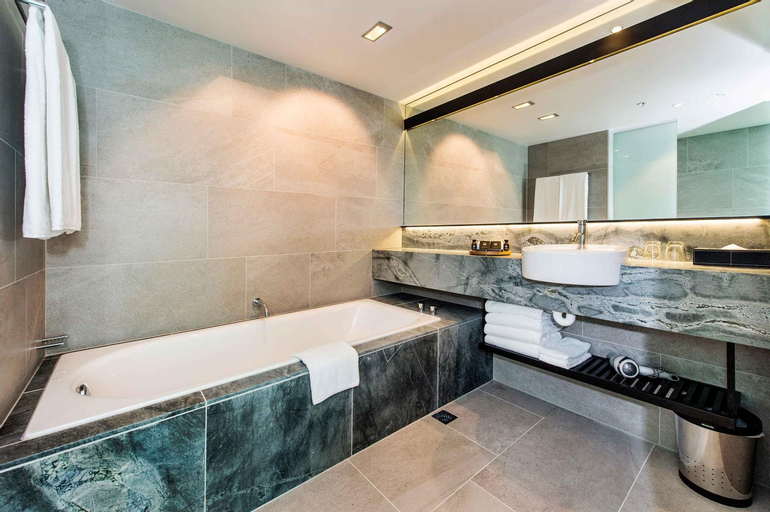 Bathroom 9