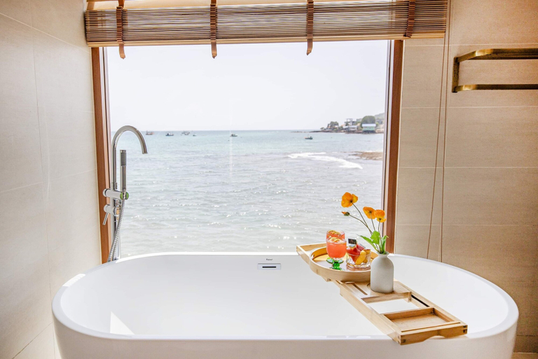 Bathroom 3, Moonlight Koh Larn, Pattaya