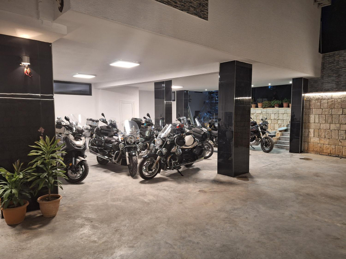 Others 4, Hotel Qurku 2 - City Center, Sarandës