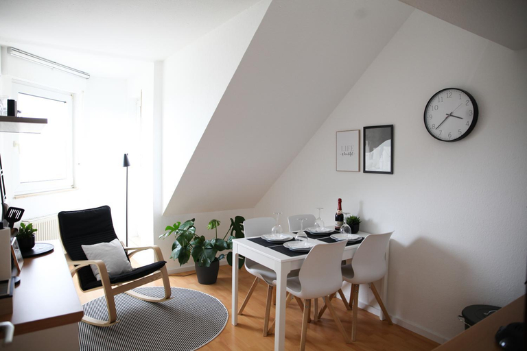 Others 5, BEECH APARTMENT: MAISONETTE + FREE PARKING + NETFLIX, Essen