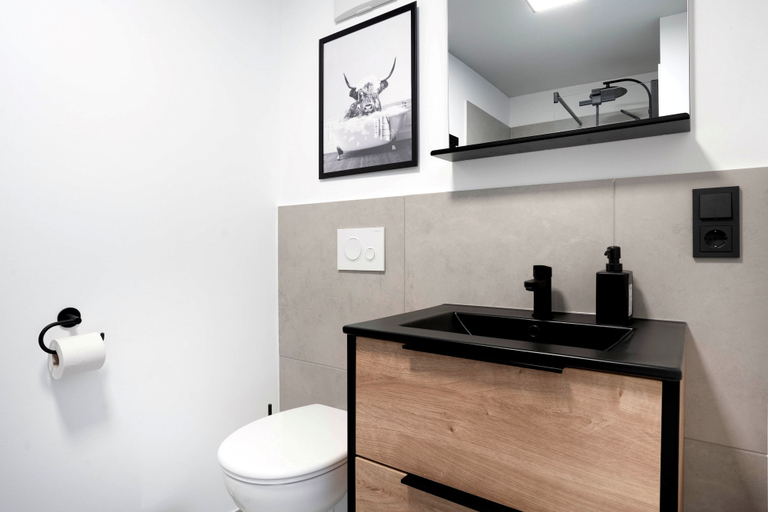 Bathroom 3, Schicke Apartments in Bonn I home2share, Bonn