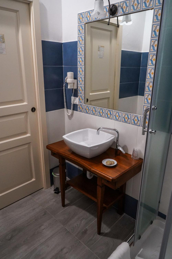 Bathroom 3, Palazzo Cestari Hotel, Salerno