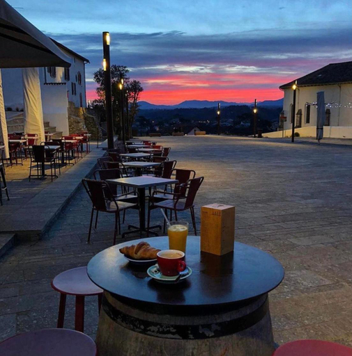 Food & Drinks 4, Hotel du Fronton, Pyrénées-Atlantiques
