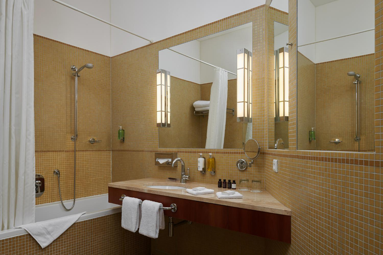 Bathroom 2, Ventana Hotel, Praha 1