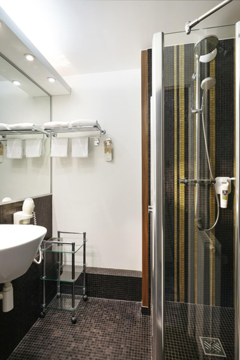 Bathroom 4, Hotel Relais de Lyon By Malone, Paris