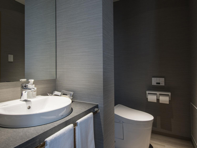 Bathroom 9
