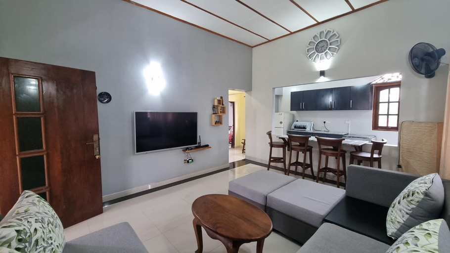 Others 4, Family Tides Guest, Negombo
