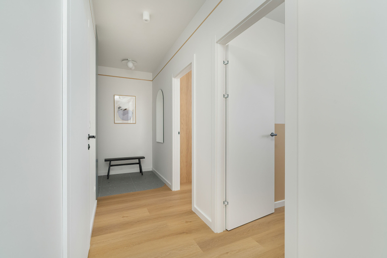 Others 5, Unique two Bedroom Apartment by Renters, Poznań City