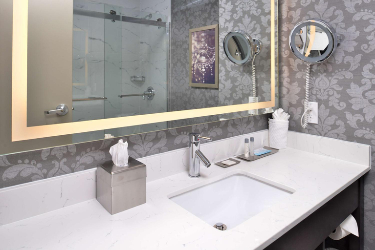 Bathroom 4