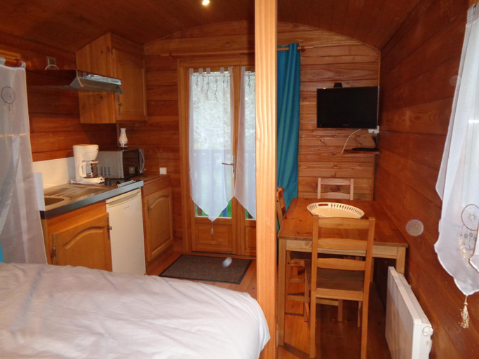 Bedroom, Domaine Moulin d'Elemiah, Charente-Maritime