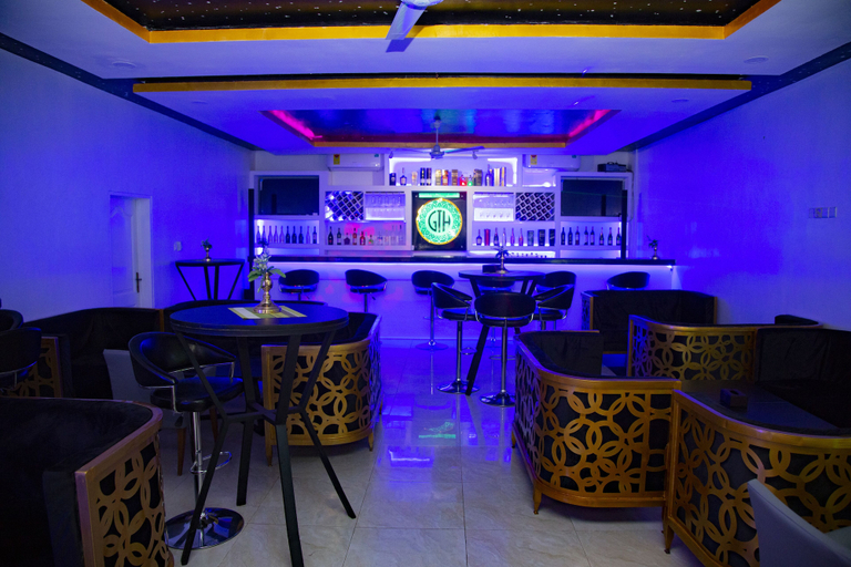 Food & Drinks 4, Gullivers Travel Hotel, Tema
