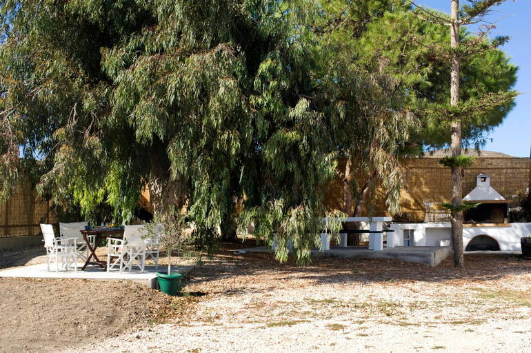 Food & Drinks 4, Tsakanos Apartments, South Aegean