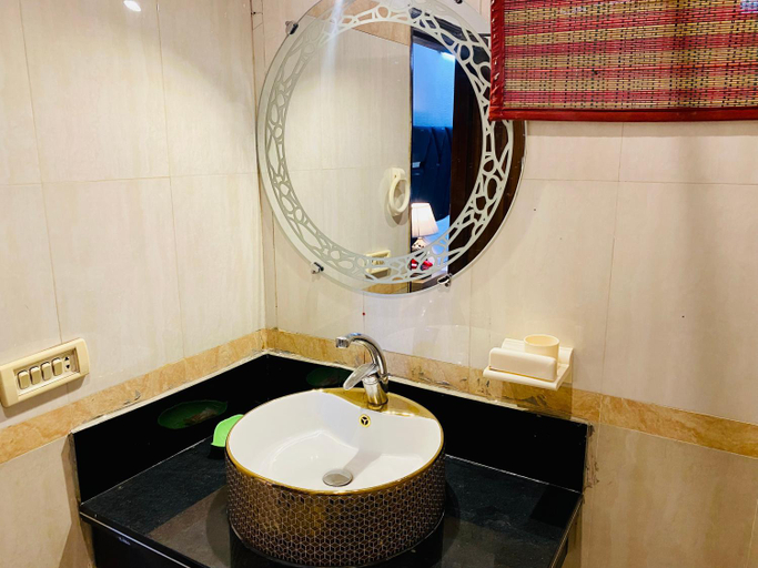 Bathroom 4, Fiesta Inn Hotel & Resorts Multan, Multan