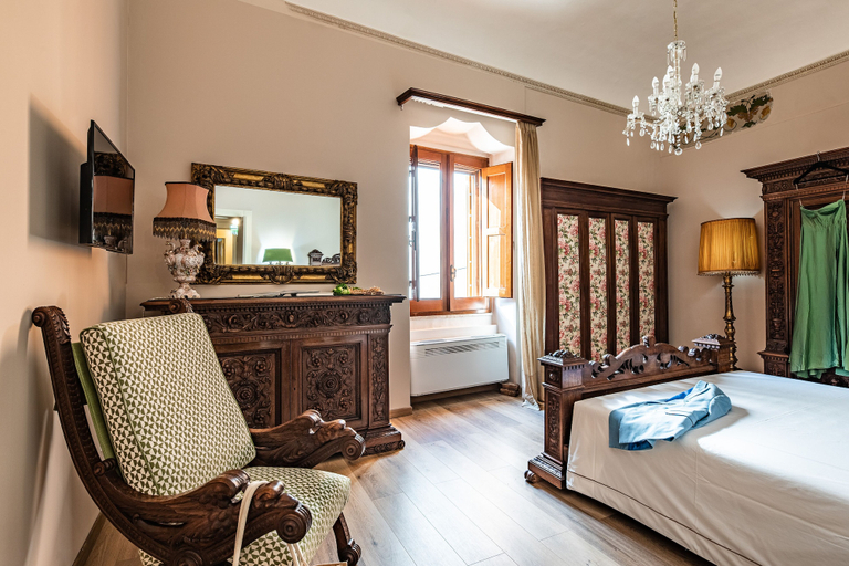 Bedroom 4, Palazzo Savino, Brindisi