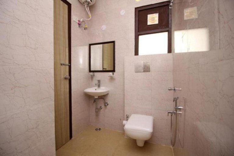 Bedroom 2, Hotel Smart Stay, West