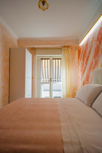 Bedroom 2, Adriana's Home, Cosenza