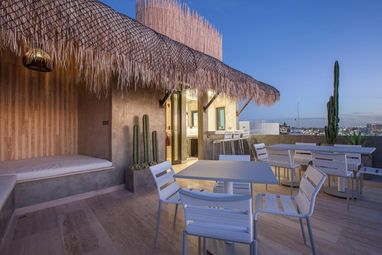 Food & Drinks 4, Malecon 1680, La Paz
