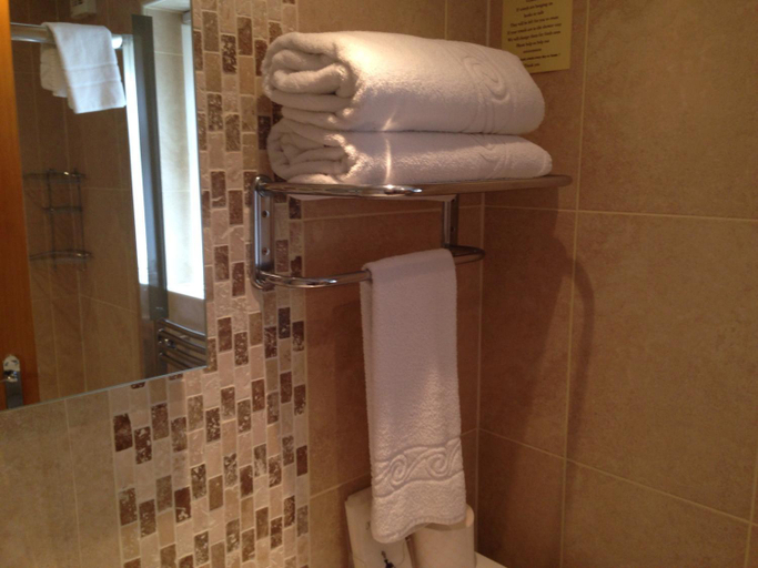 Bathroom 4, Corona Blackpool, Lancashire