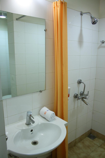 Bathroom 2, Ginger Agartala, West Tripura
