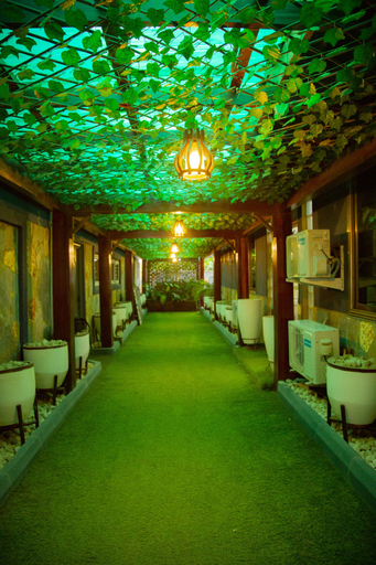 Others 5, Gullivers Travel Hotel, Tema