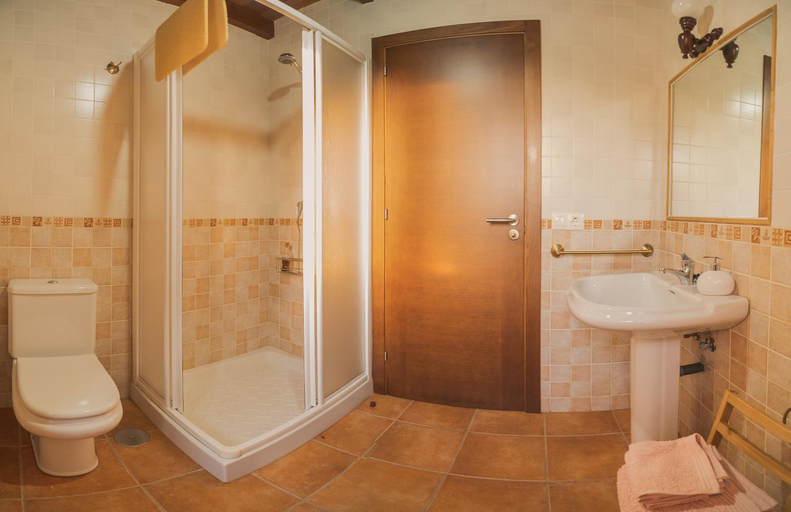Bathroom 2, A Casa da Charca - Casa rural con jardin, Pontevedra