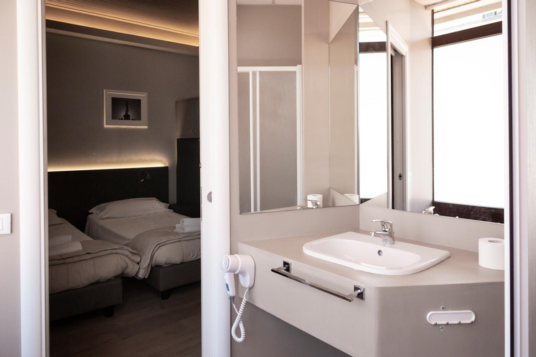 Bathroom 3