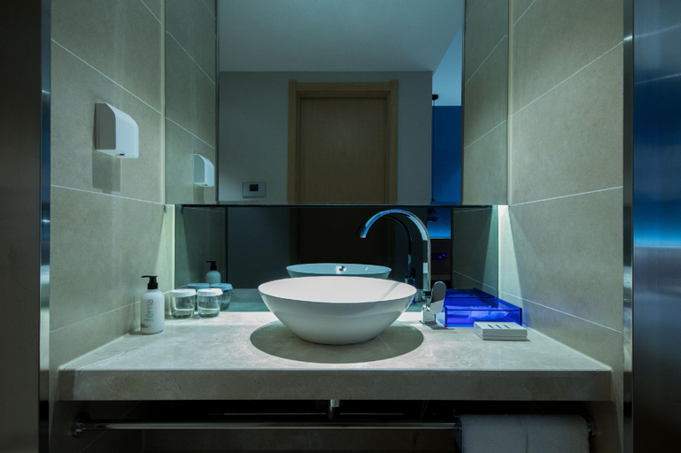 Bathroom 3, Orange Hotel Wuhan Hanjiang Road Pedestrian Street', Wuhan
