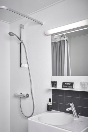 Bathroom 3, Struer Grand Hotel, Struer