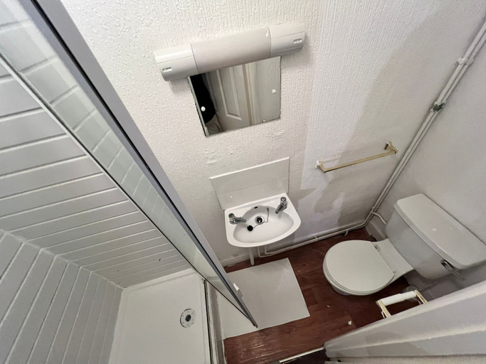 Bathroom 3, Harbour Hotel, Lincolnshire