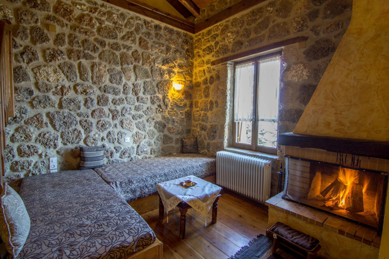 Bedroom 2, Pigi Tarlampa Hotel, Peloponnese