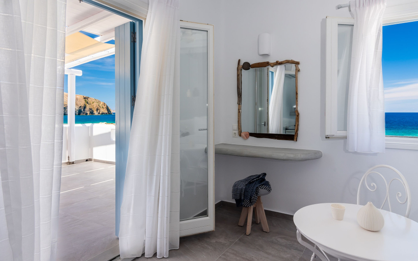 Bathroom 5, Tania Milos, South Aegean