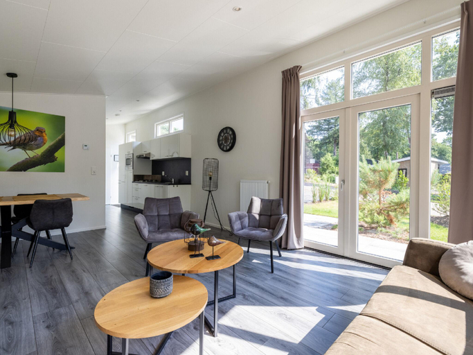 Others 2, Chic Chalet in Hoenderloo, Apeldoorn