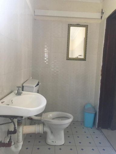 Bathroom 4, Villa Ntowe Lodge, Blantyre City