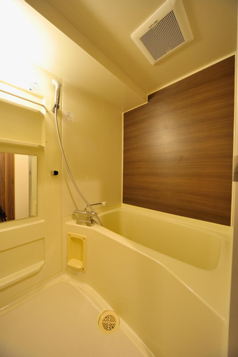 Bathroom 8