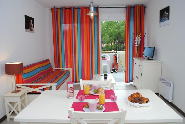 Dining Room 10