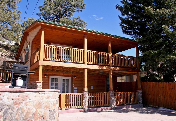 Exterior & Views, Lawn Lane B - #3383, Larimer