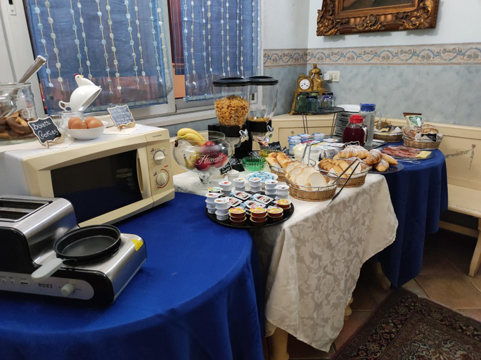 Food & Drinks 5, D'Elite Room & Breakfast, Ferrara