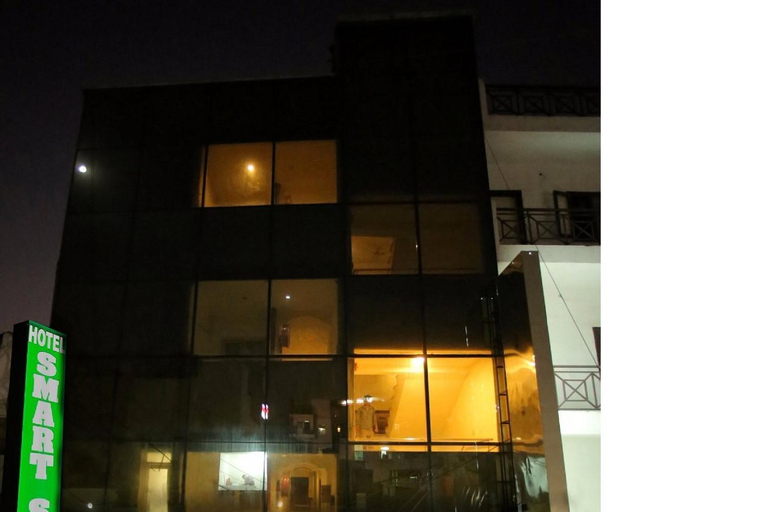 Exterior & Views, Hotel Smart Stay, West