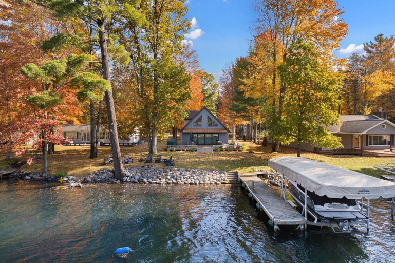 Exterior & Views 2, Torch River Retreat 3BDR Home With DocK, Kalkaska