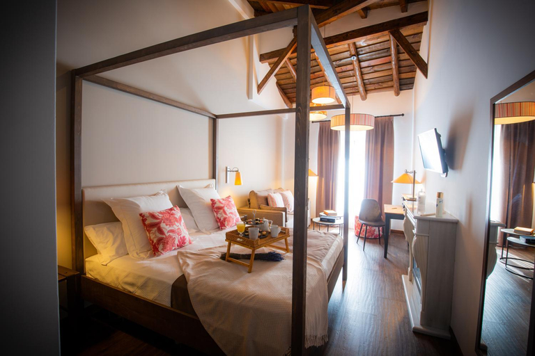 Bedroom 2, Los Tinajones, Madrid
